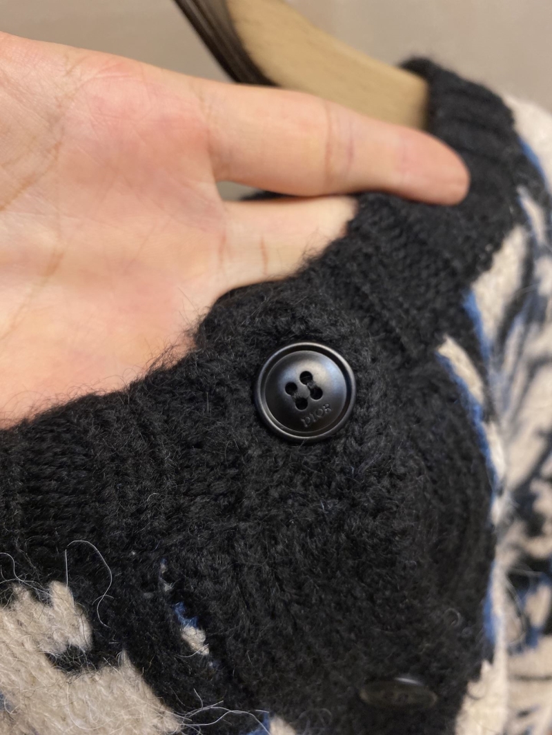 chr1st1an D10r sweaters